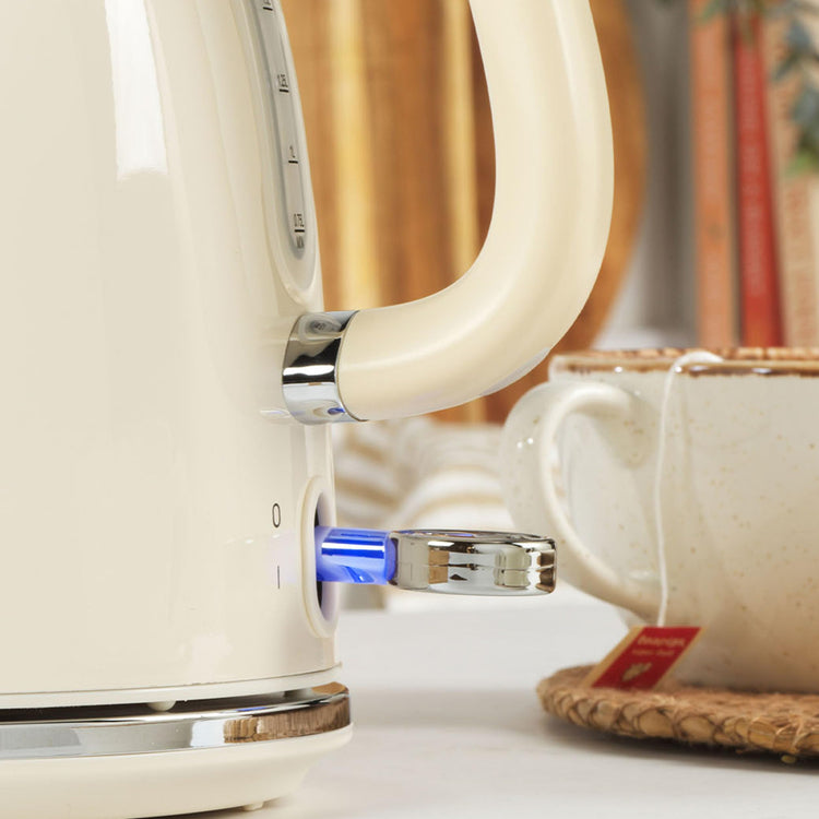 Salter Retro Kettle & Toaster Set 1.7L Fast Boil Kettle with Removable Limescale Filter, 4-Slice Wide Slot Toaster, Thick Bread, High Lift Eject,