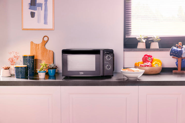 Beko Solo Microwave MOC20100BFB | Black Compact Design | 20L Capacity | 700W Power | Manual Controls | Includes Auto-Defrost & Easy To Use 30 Min