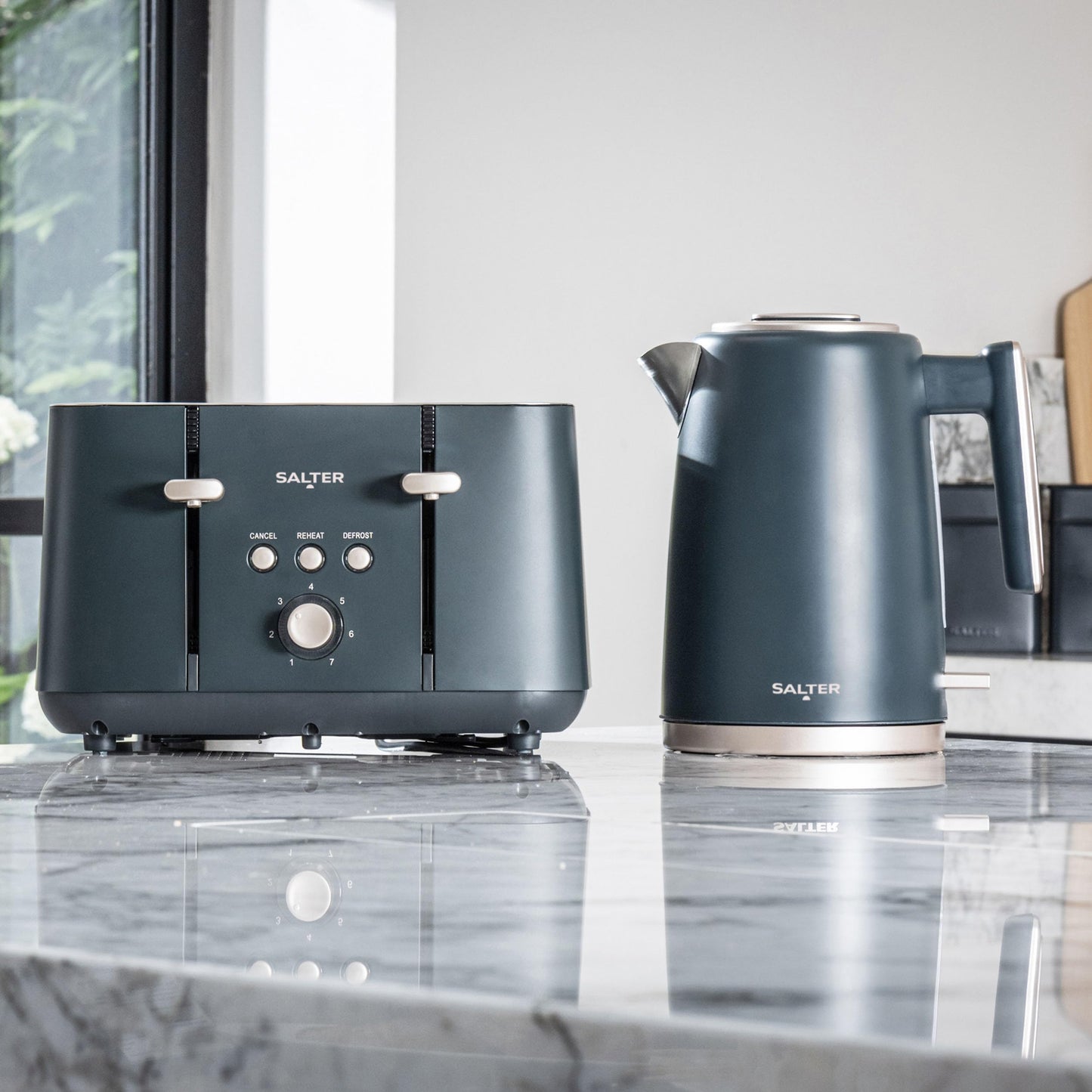 Salter Marino 4-Slice Toaster - 7 Levels Of Variable Browning, Removable Crumb Tray, Self-Centring Bread Guides, Anti-Jam Function, Defrost, Reheat