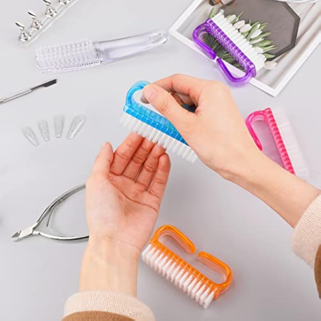 Larbois Nail Brush - Cleaning Brush for Fingernails and Toenails, Handle Grip (5 Pack)