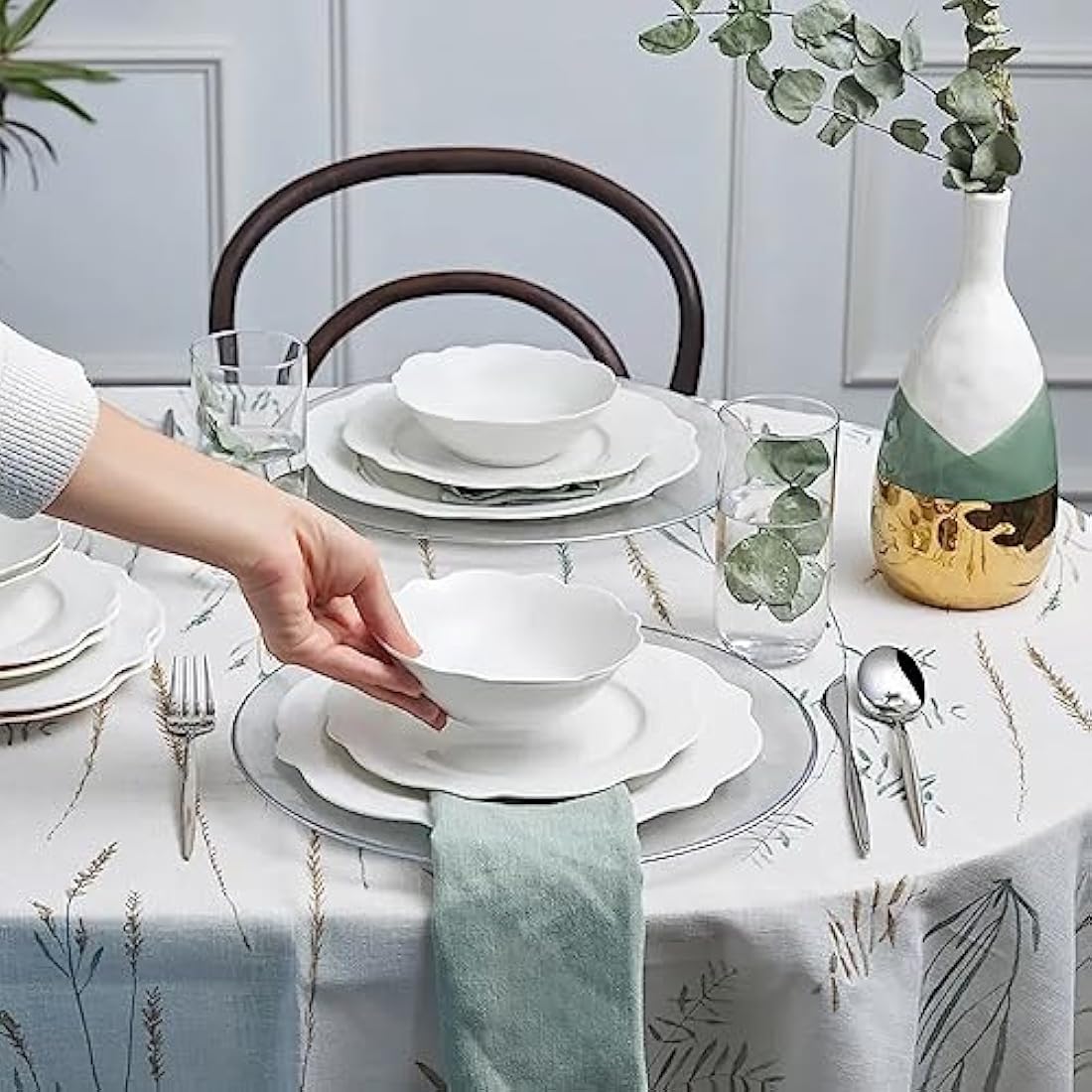 Karaca Daisy 12-Piece Porcelain Dinner Sets with Dinner & Dessert Plates, Cereal & Soup Bowls - New Generation Bone Dinnerware Sets for 4 People (White)