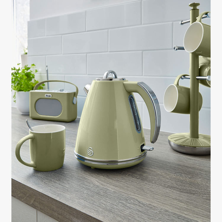 Swan SK19020GN Retro Jug Kettle, Fast Boil, Easy Pour, 360 Degree Base, 1.5L, 3KW, Green