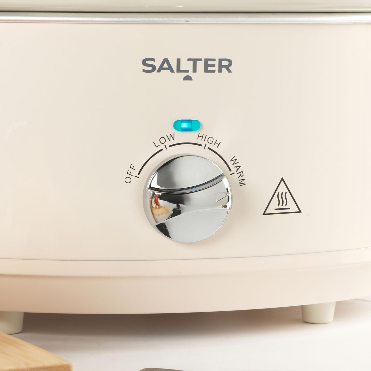 Salter Retro 6.5L Slow Cooker  3 Heat Settings & Keep Warm, Dishwasher Safe Ceramic Pot, Tempered Glass Lid, Cool Touch Handles, Family Cooking,