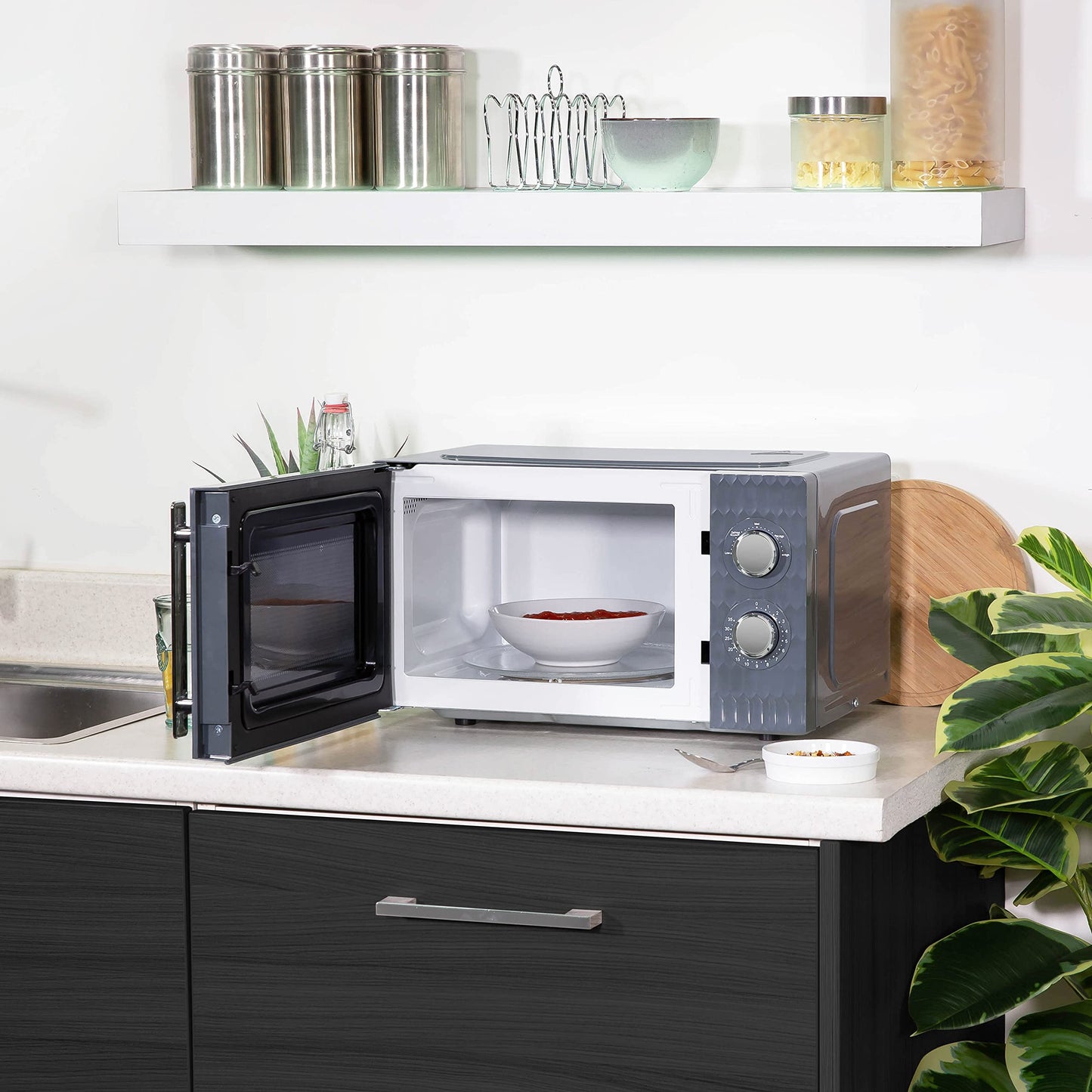 Russell Hobbs Honeycomb RHMM715G 17 Litre 700W Grey Solo Manual Microwave with 5 Power Levels, Integrated Timer and Defrost Function
