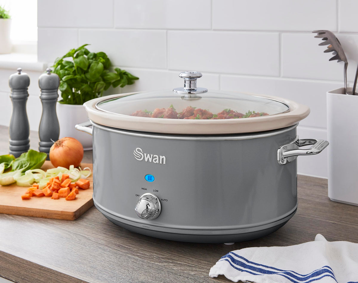 Swan SF17031GRN Retro Slow Cooker with 3 Temperature Settings, Keep Warm Function, 6.5L, 320W, Retro Grey