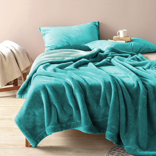 YISURE Waterproof Blanket for Adults, Waterproof Splash Love Blanket for Bed Intimacy Double, King Size 90"x80" Green