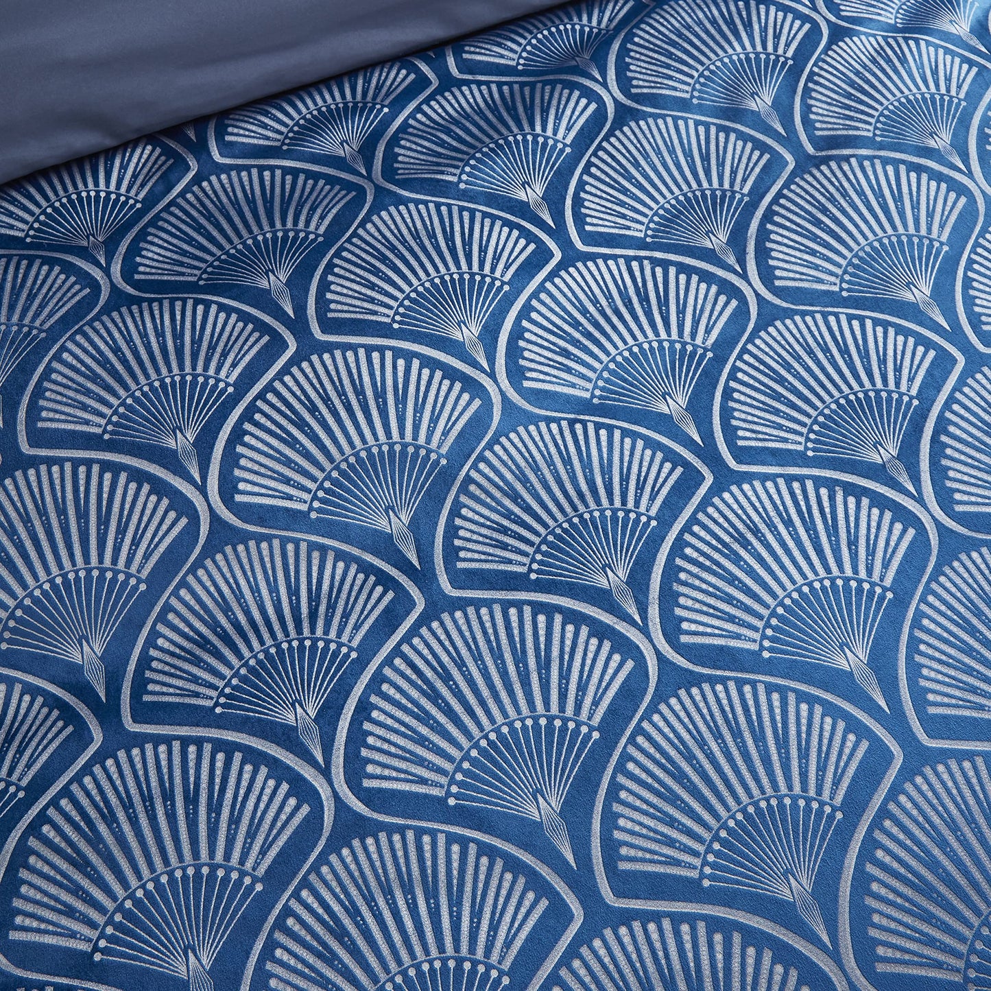 Catherine Lansfield Bedding Art Deco Pearl King Duvet Cover Set with Pillowcases Navy