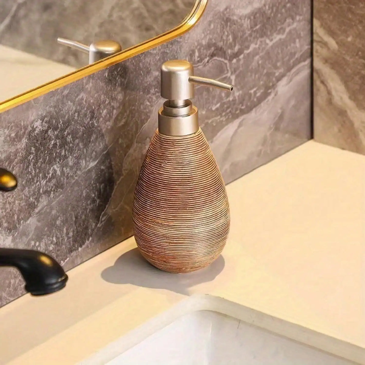 Creative Retro Style Ceramic Push-Type Soap Dispenser With Pump,  Hand Soap Bottle, Suitable For Bathrooms Kitchens And Toilets