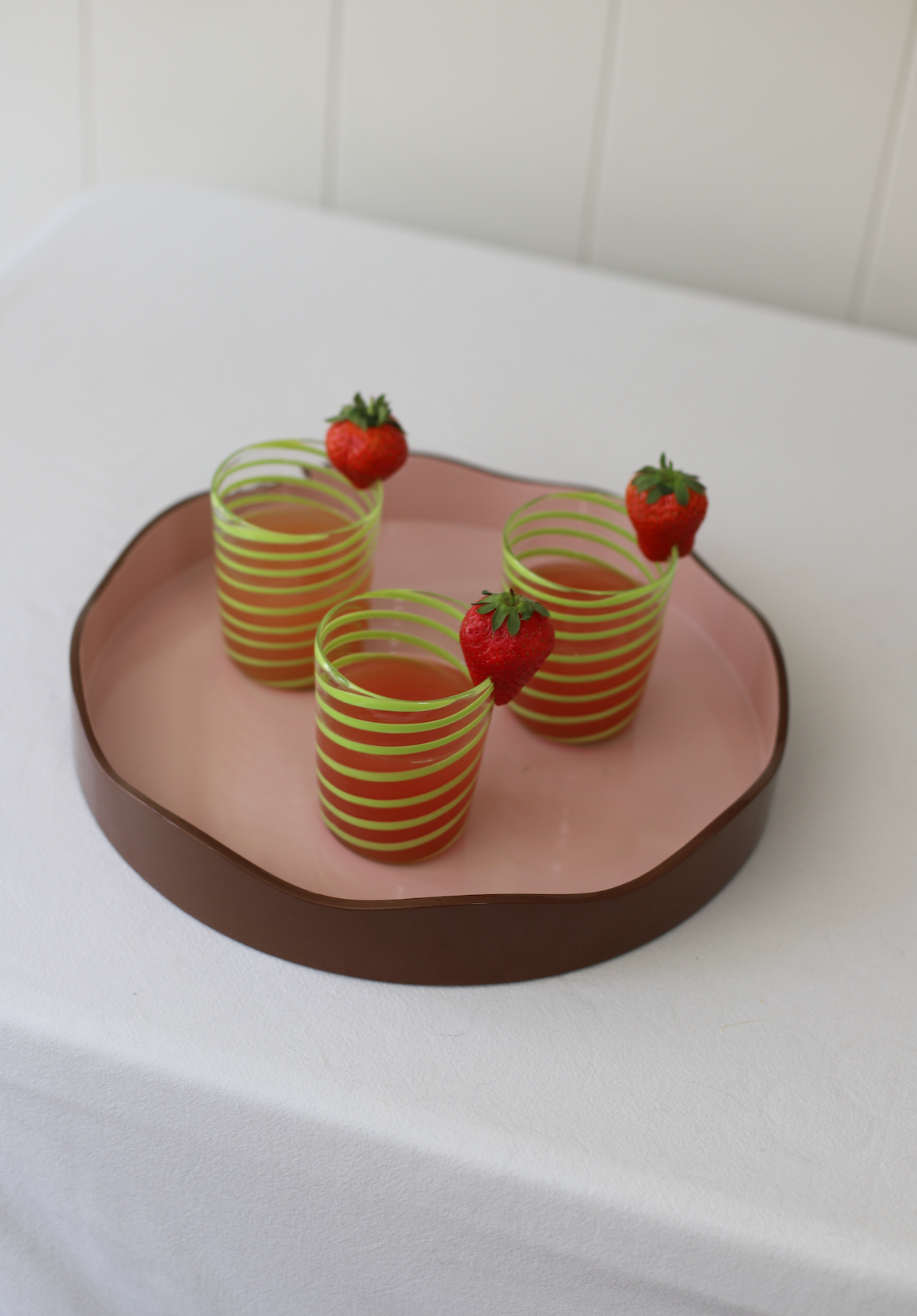 Allegra Round Wiggle Tray in Pink and Brown