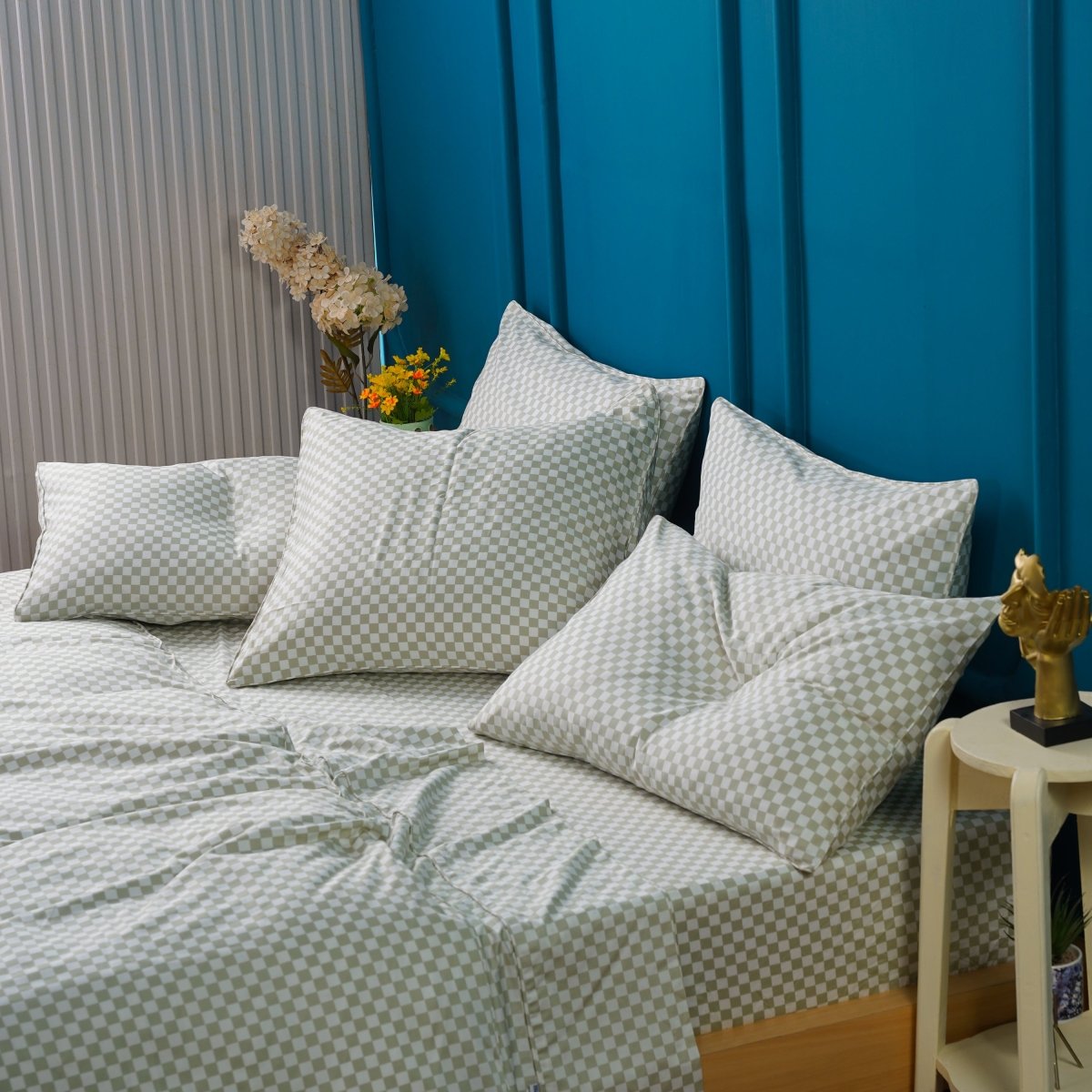 Ackly Bamboo Sage Checkered Full Bedding Set