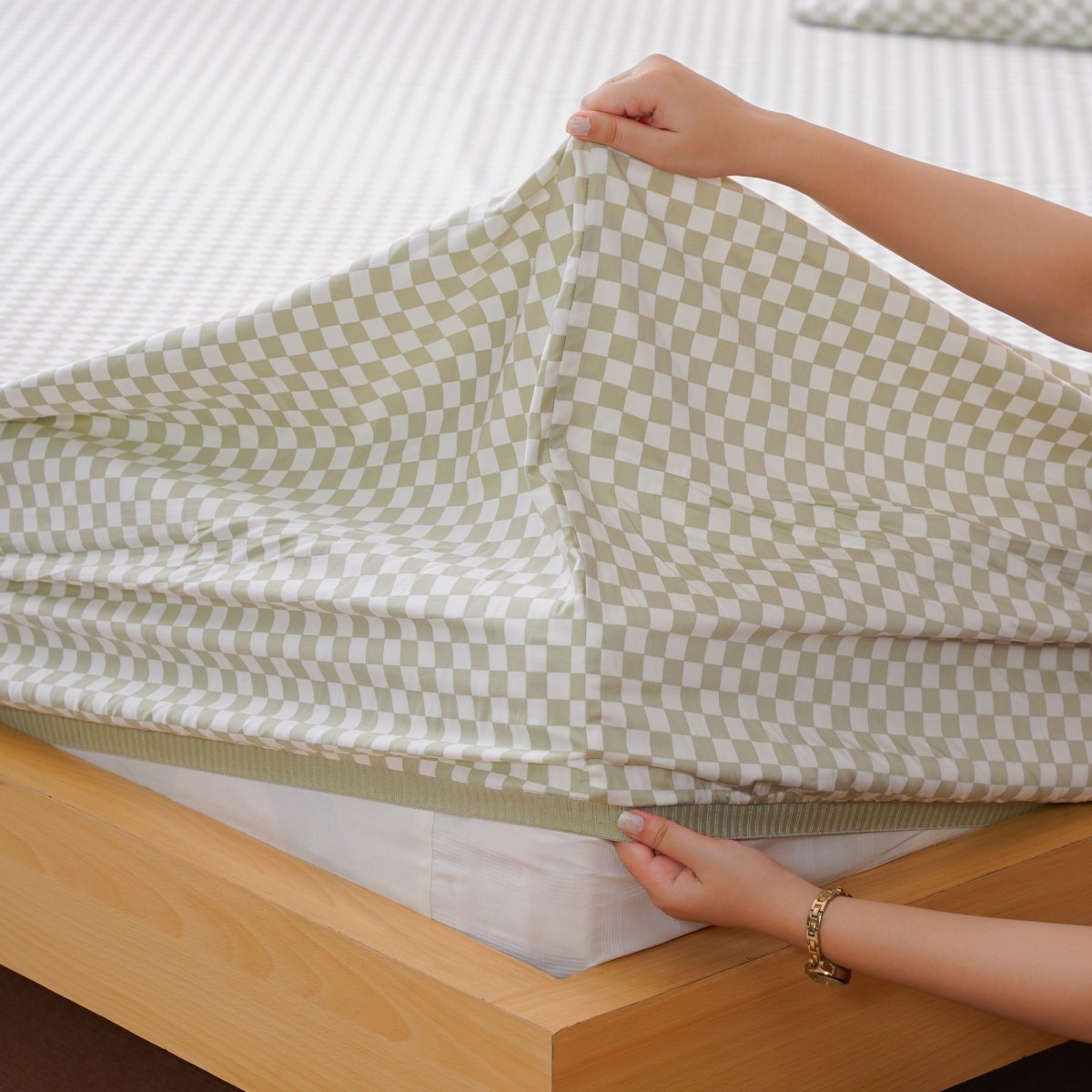 Ackly Bamboo Sage Checkered Full Bedding Set