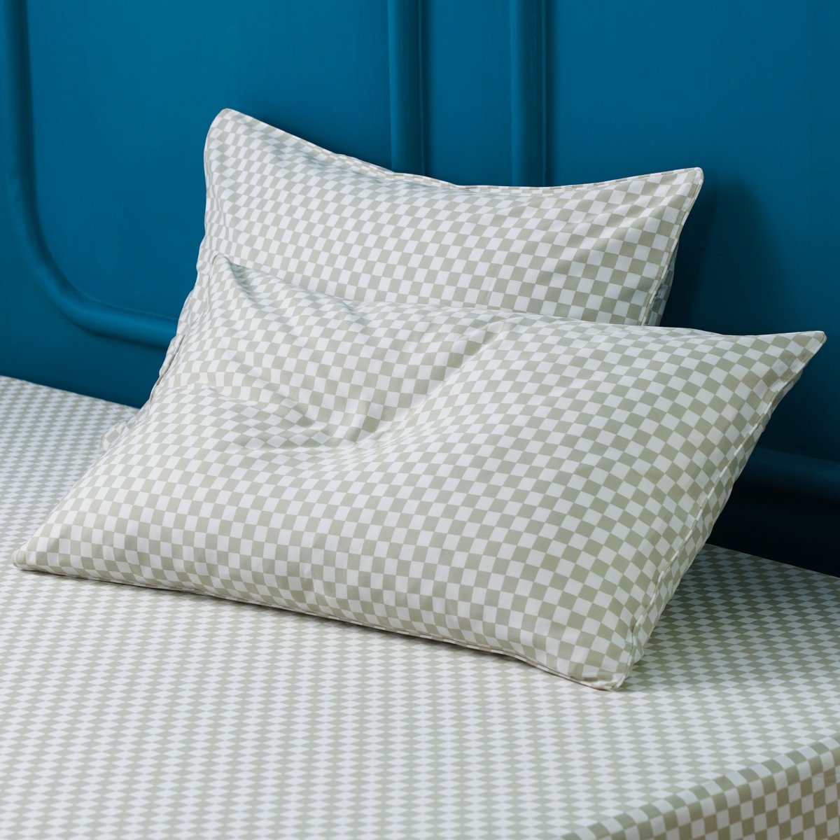 Ackly Bamboo Sage Checkered Full Bedding Set