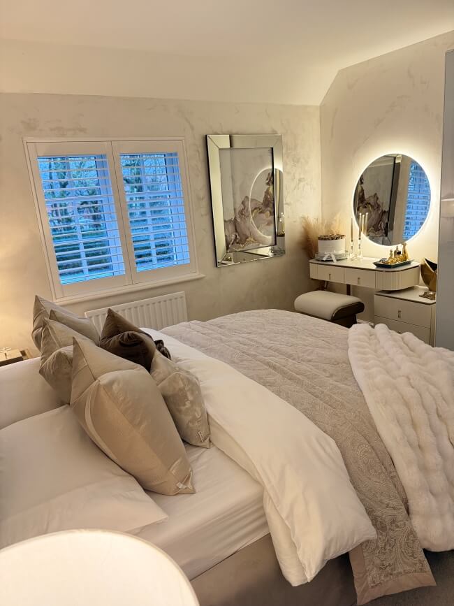 Pre Order Mid October Ava Round Wall Mounted Mirror 80cm