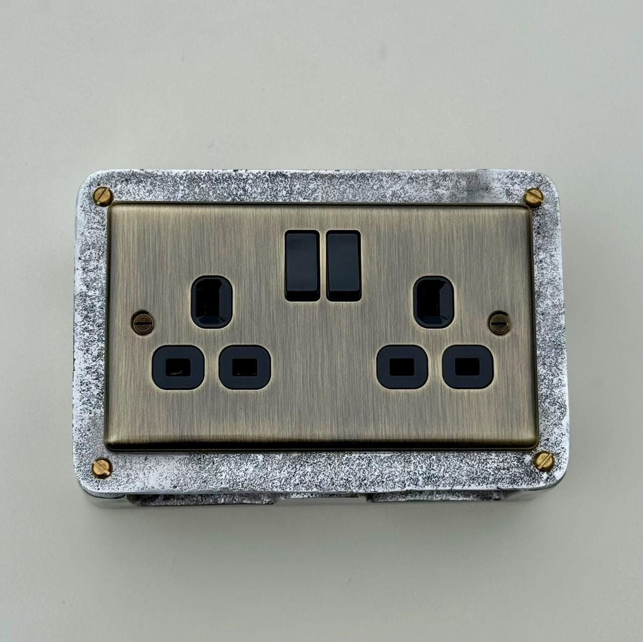 Antique Brass Double Switched Socket | 13A 2 Gang Solid Cast Metal