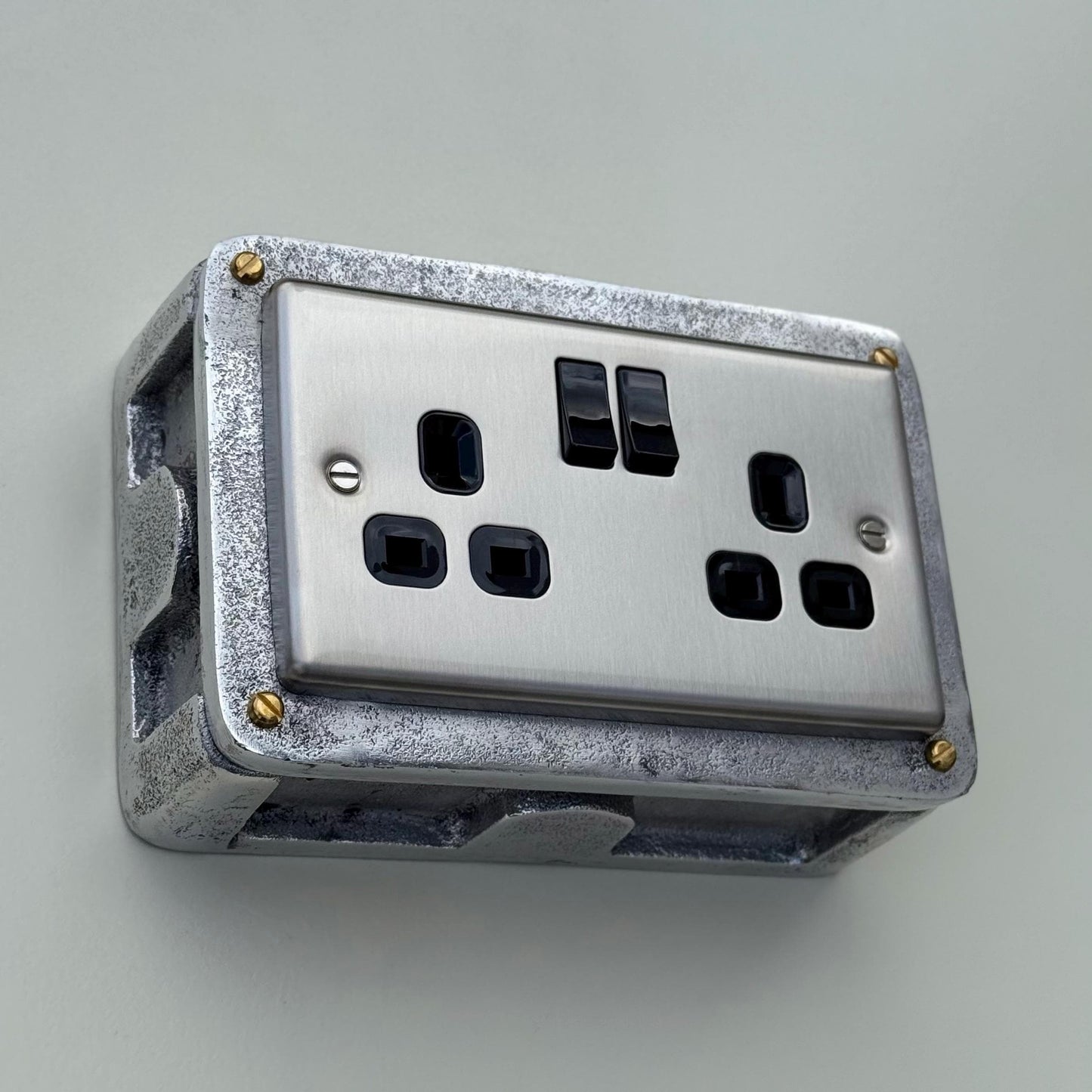 Brushed Steel Double Switched 13A Power Socket 230V 2 Gang 2G Socket Cast Metal Conduit Switch Industrial