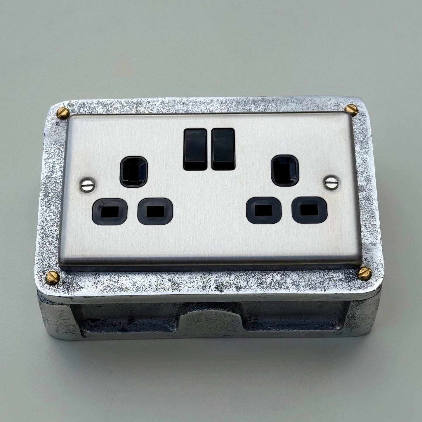 Brushed Steel Double Switched 13A Power Socket 230V 2 Gang 2G Socket Cast Metal Conduit Switch Industrial