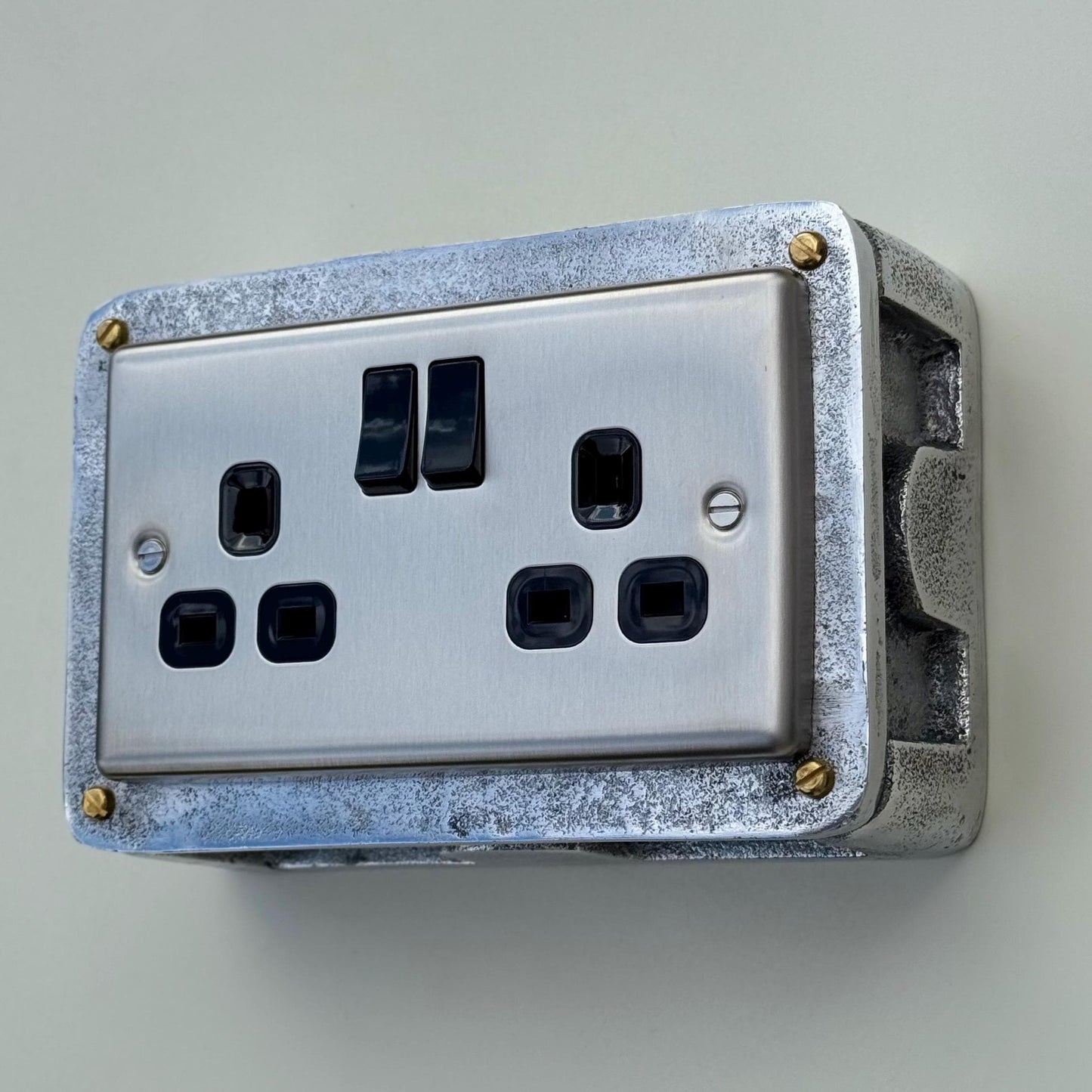Brushed Steel Double Switched 13A Power Socket 230V 2 Gang 2G Socket Cast Metal Conduit Switch Industrial