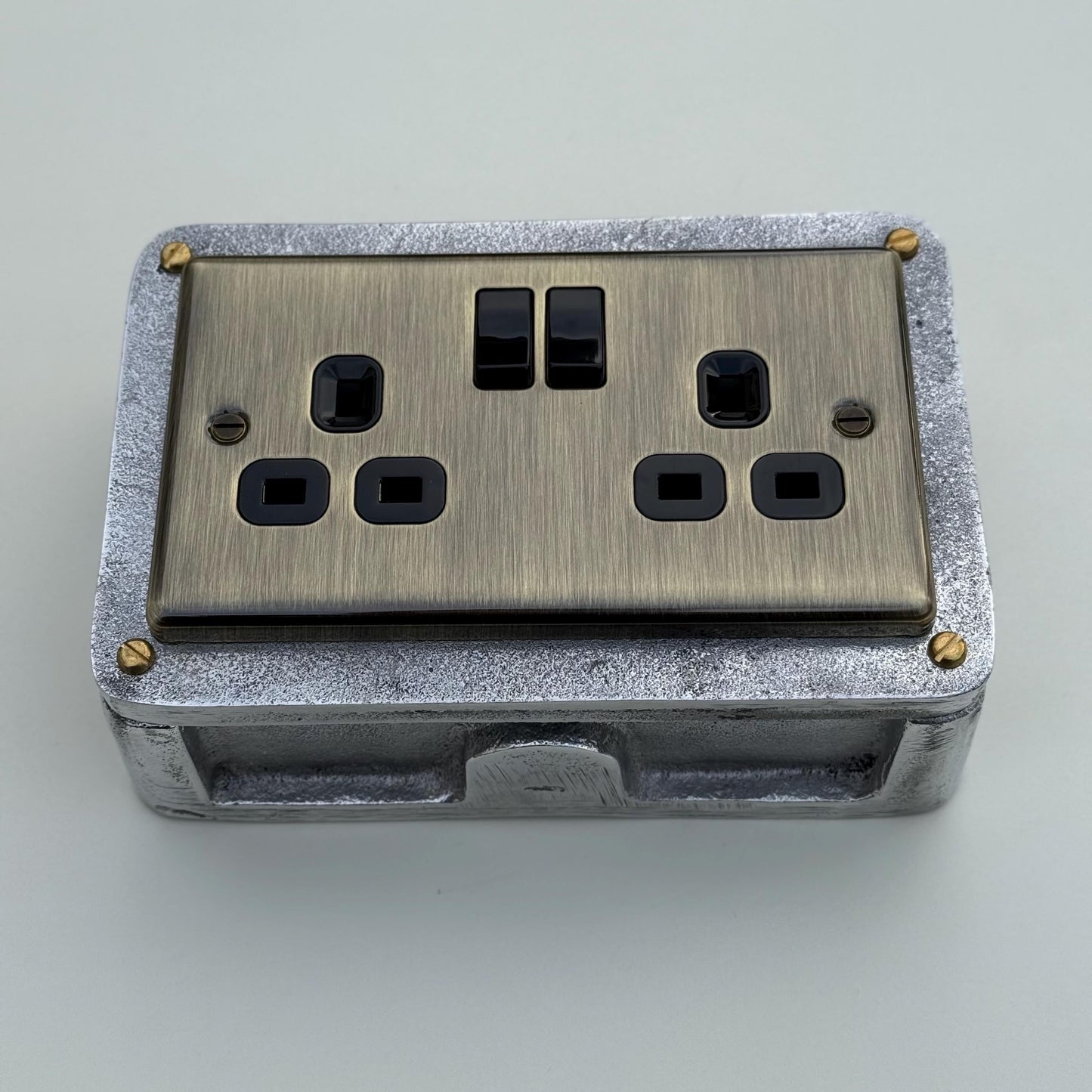 Antique Brass Double Switched Socket | 13A 2 Gang Solid Cast Metal