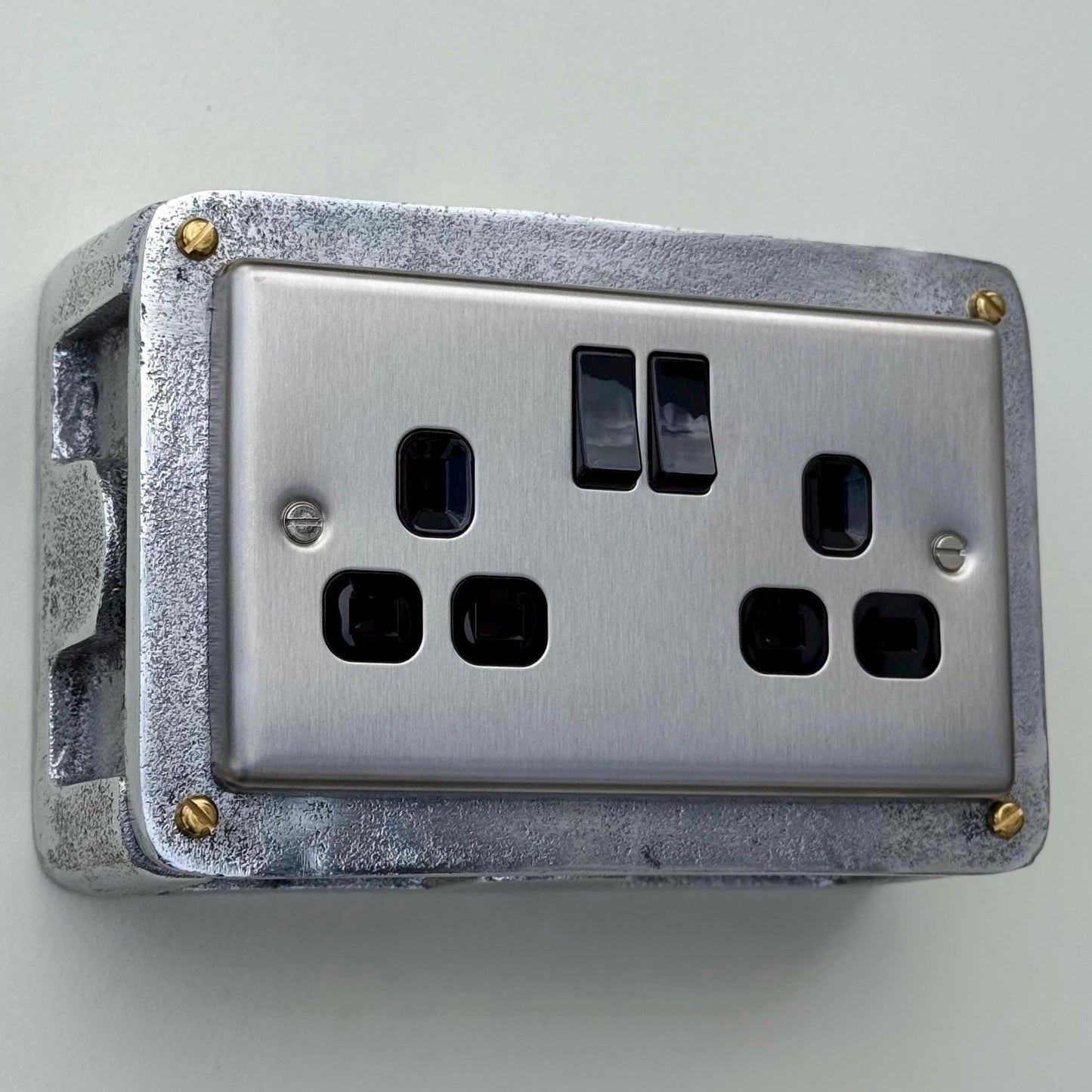 Brushed Steel Double Switched 13A Power Socket 230V 2 Gang 2G Socket Cast Metal Conduit Switch Industrial